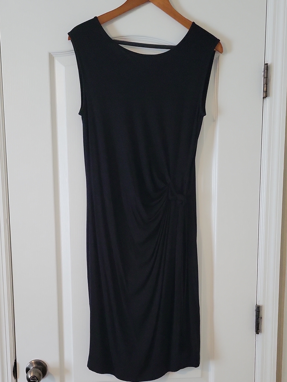 Lucy & Laurel Classic Black Sleeveless Twist-Detail Dress- Never Worn